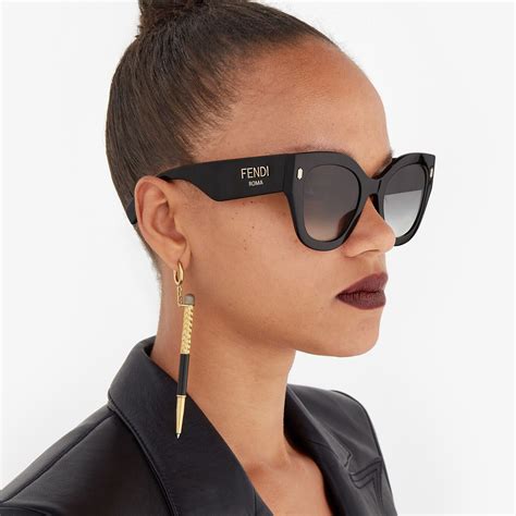 Fendi Designer Sunglasses & Eyewear for Women 